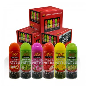 Auto professionele reiniging chemicaliën dashboard leer en bandenwas